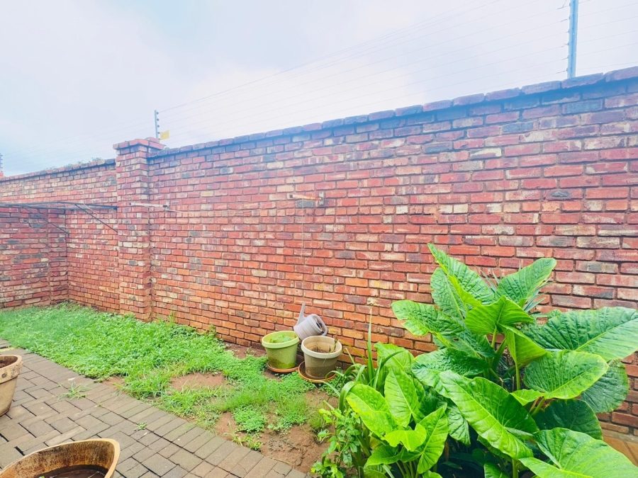 3 Bedroom Property for Sale in Waterval East North West